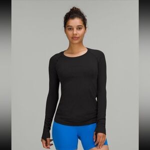 Size 4 black lululemon swiftly tech